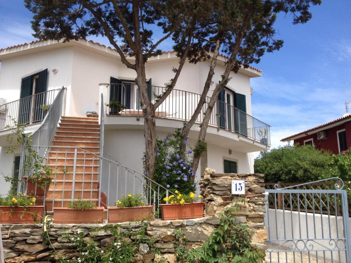 Il Ginepro Di Stintino Bed & Breakfast Exterior photo